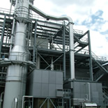 Dvojice protihlukových krytů na dvou výkonných kompresorech v chemickém a důlním průmyslu
